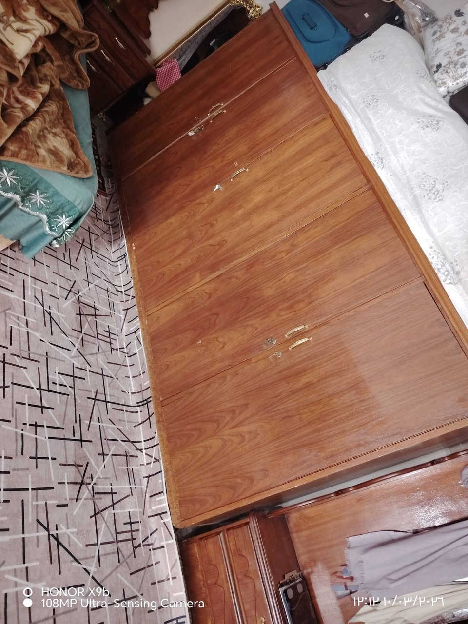 سلام عليكم
غرفه نوم كامله للبيع

سعر 450000 الف بها مجال 
*********** زين
*********** كورك
