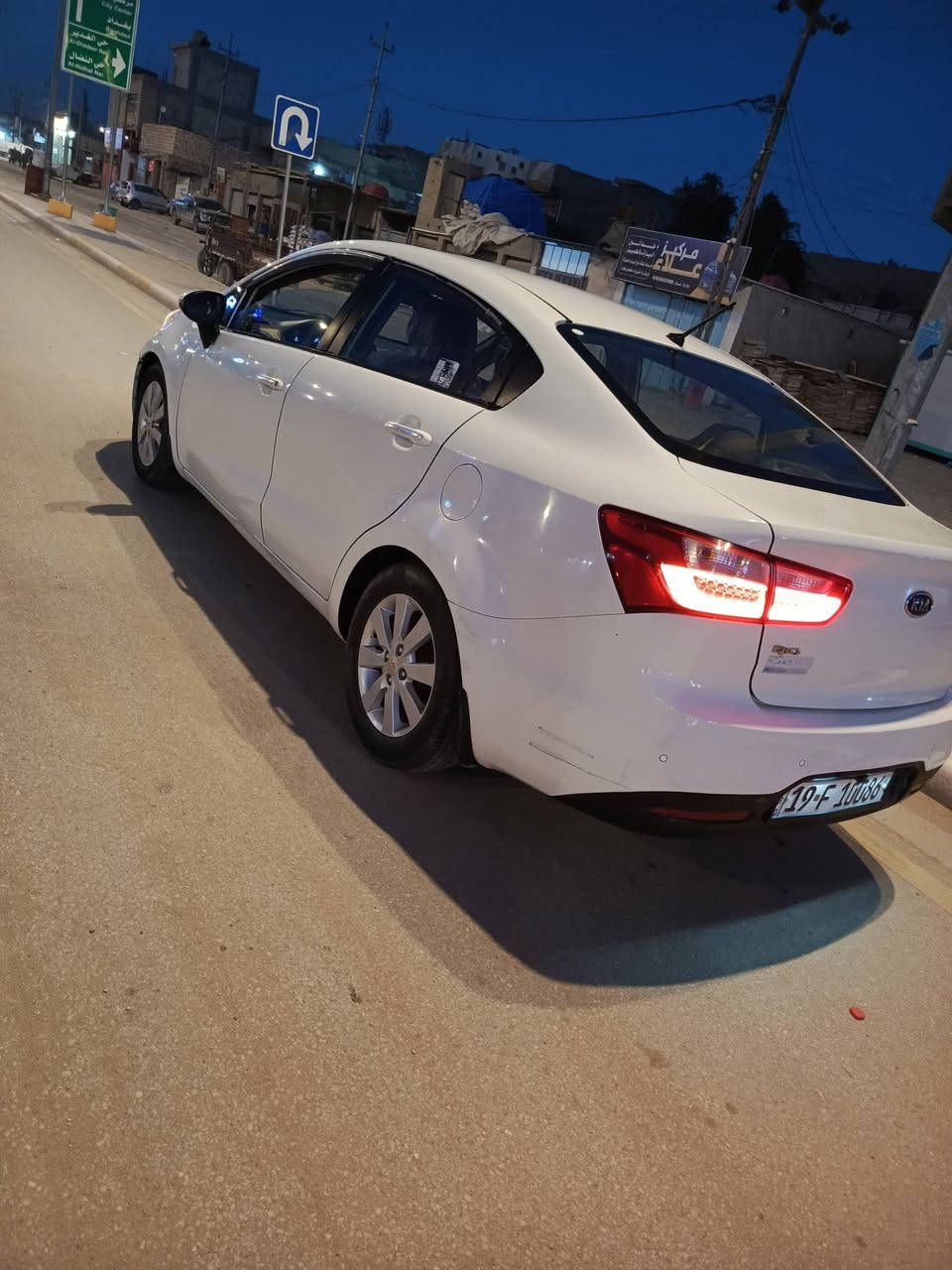 السلام عليكم كيا ريو موديل ١٢ خليجي مكينه ١٦٠٠ دوش كلين مكفوله كفاله عامه بدون حادث مواصفات اشاير ب  مري تحكم ستيرن شاشه تاب سستم سماعات اصلي السعر ٩٤ وبيه مجال حك الجيه مكان السياره كربلاء للاستفسار الاتصال على الرقم ***********
