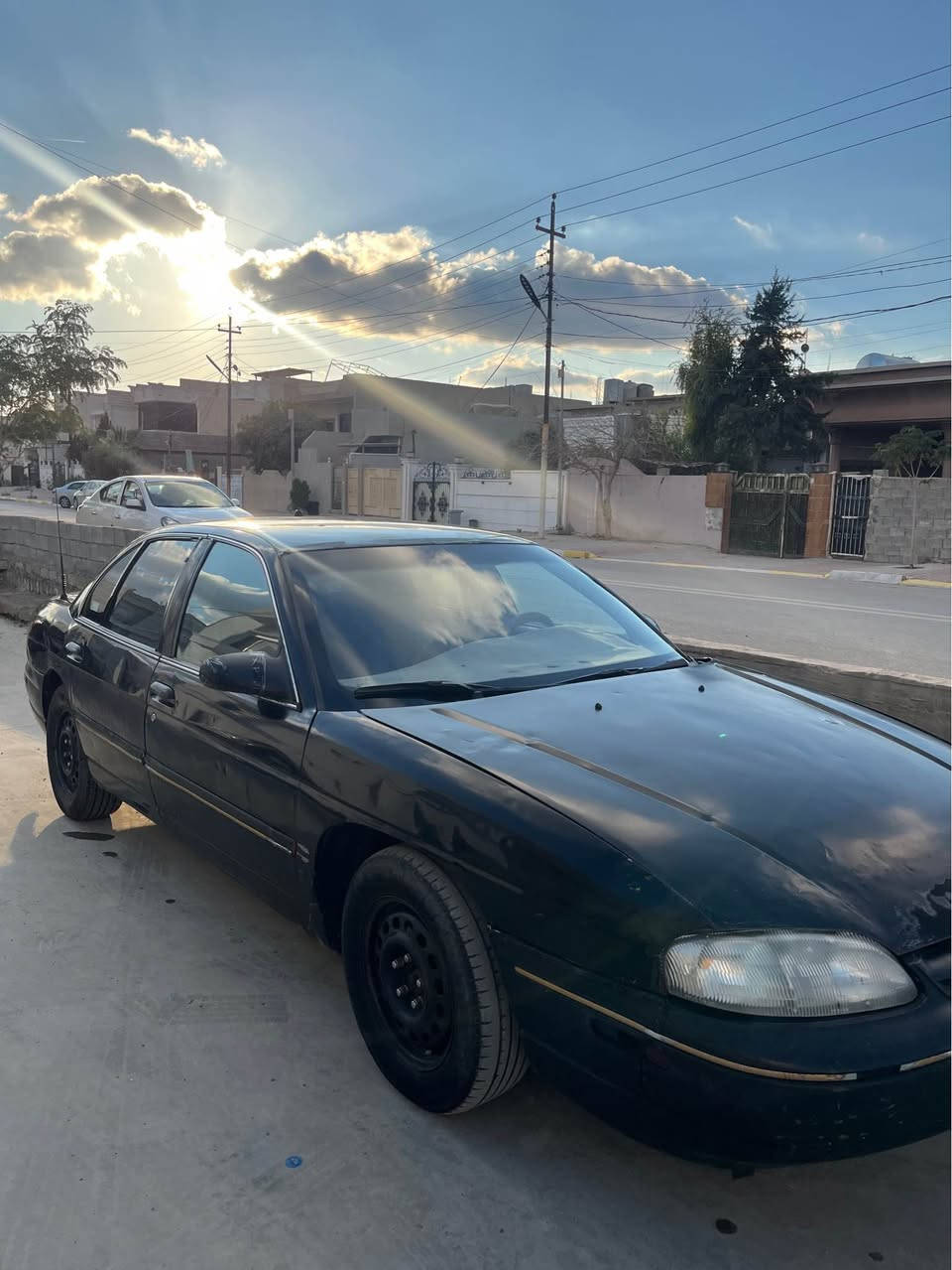 شوفرليت لومينا 1998 سياره اي عيب ما بي ورقه بانزين وسنويا 2028مشروع وطني صاحبها يحولك ثاني يوم 
*********** كركوك, العراق
