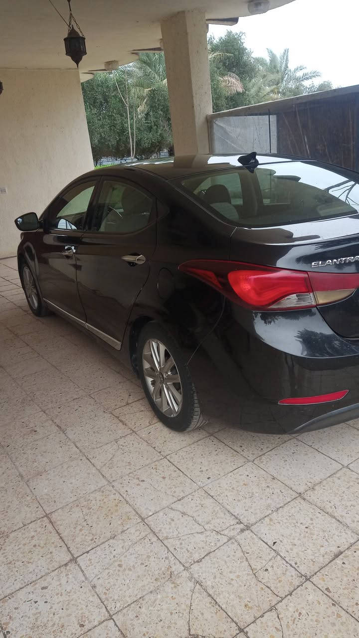 السلام عليكم النترا موديل 16امريكي مكفولة من الصبغ عده الجاملغ اليمن فقط حادث امريكا بدون دواخل كير محرك كفاله السنويه 28 دواخل حلوه صدر جديد عده مشط لستيرن العنوان بغداد الشرطه 5 قرب جامع الكبيسي شارع المدارس اي ستفسار على صاحب السياره رقم الهاتف *********** إني مكلف بانشر اتصلوا على هذا الرقم
