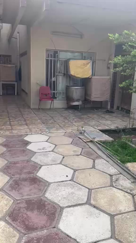 بيت لبيع شارع المركز المسافه 250 واقع حال 280 الاتصال على الرقم ***********
