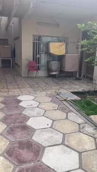 بيت لبيع شارع المركز المسافه 250 واقع حال 280 الاتصال على الرقم 077053...