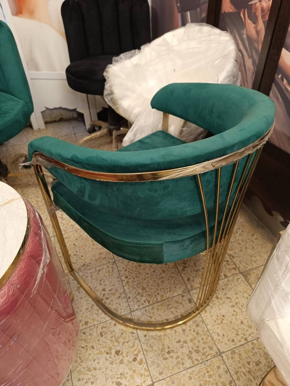 اجمل انواع كراسي اكرلك مع ميز اكرلك


**إذا كنت صاحب هذا الإعلان وتريد حذفه لأي سبب، رجاءا أرسل رسالة إلى الدعم الفني**