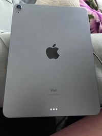 ايباد Air 4 كامل ملحقاته نضيف كلش سعره 275 قفل ويا كفرات 07741251570 م...