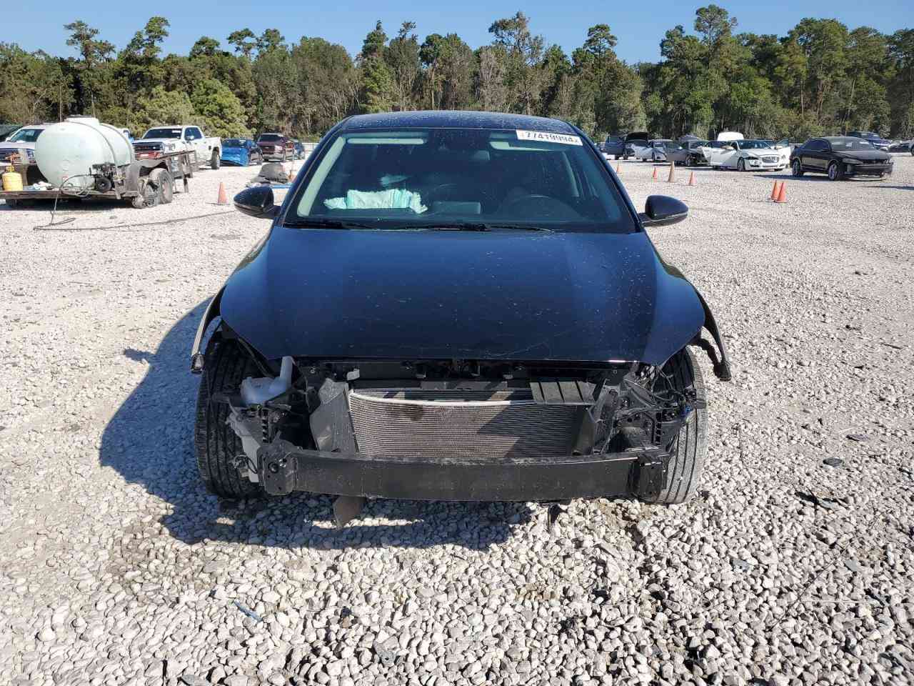 كيا فورتي ٢٠٢٤ وارد أمريكي
حادث فقط دعاميه وبارد بل  جاملغ امامي  فقط الصوره موضحه جوه وبيها رصعه بلبنيد وبلباب 
ماشيه ٤١ الف كيلو مو ميل السياره جديده
المواصفات اعتيادي معروفه نص فول
السياره بسمي تحويل ثاني يوم
العنوان بغداد/الشعب
***********
السعر ب ١٦٥ وبيها مجال
