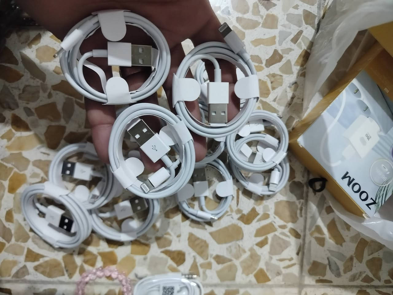 السلام عليكم اغراض محل موبايلات للبيع كفرات شاحنات ميدليات اكسسوارات اشعارات سماعات كيبلات شحن الشراي يتفضل خاص محل كامل مجهز تصفيه محل اقل من الجمله


**إذا كنت صاحب هذا الإعلان وتريد حذفه لأي سبب، رجاءا أرسل رسالة إلى الدعم الفني**