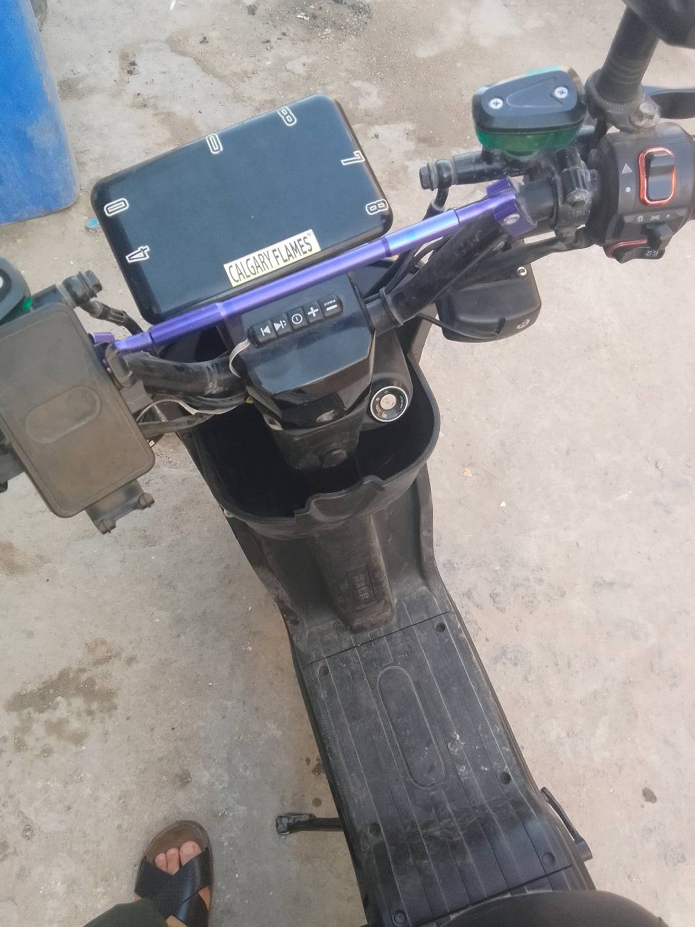 القبله حي شهداء
دراجه شحن جديدة كلشي بيه شغال نضيفه رقم بي واتساب راسل وتساب بس مراسله