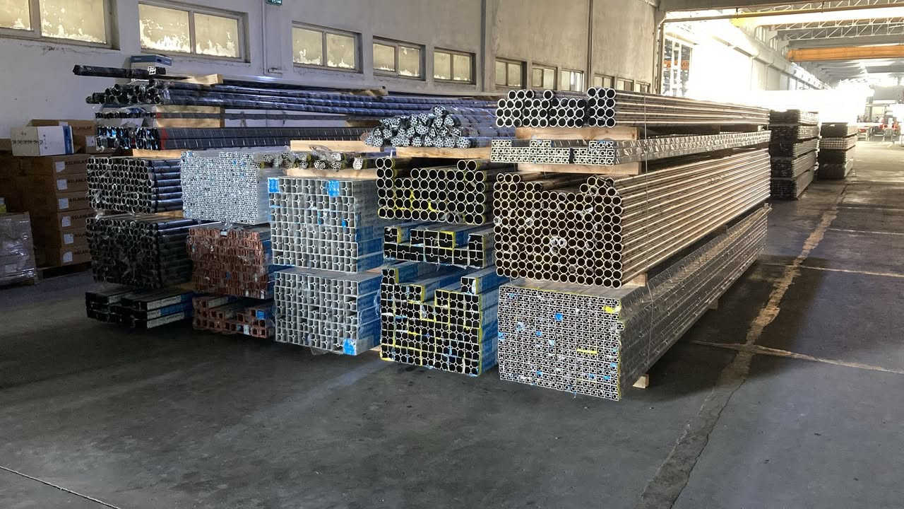 شركة محمد المنيوم اربيل شارع 100 مقابل فندق كريستال 
مواد محجرة تركي إيراني اكسسوارات محجرة تركي 

***********
