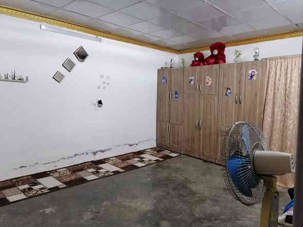 #دارللبيع
خانوو بو فروشتن له گه ره كى كه رامه پشت مزگه وتى ماموستا گه يلان 
پيكهاتووه له :- 2 ژور نوستن - هول - مطبخ - گه راج 

روبه رى 150 متر 

نرخ 50 مليون ومجال

بوزانيارى زياتر په يوه ندى بكه ن به عقارات ستار اكرم بازرگان

📍ناونيشان :كه ركوك بازارى ئازادى ته لارى ئاسو

***********
***********
