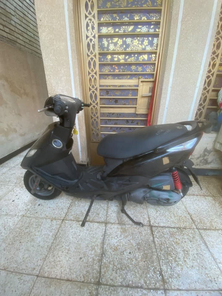 وينهم الجنايه🚨🚨
  
ثعلب فئة كابريتر ✅

مكفوله كفاله عامه اذا مو نفس الصور تاخذها وتروح

ختم واحد من طول للطول جماعة لبياعه شرايه لحد يجيني يكلي محفور وهاي كلاواتكم لدراجه مال جناي يستقر عليها ويرتاح باله + تجي تاخذها من باب البيت اكفلك سرقه 

الدراجه بلاديه بمعنى الكلمه كلشي ما مبدل بيها البجم ما مفتوح تجي وتشوف بعينك تشتغل سلف هندر بكل وقت كهربائيات كلها شغاله من الاشاير يمنه يسرى رباعي سكن عالي ناصي ماعده لهورن ساكت مو غالي هوه بس اعوف لبجم ع وضعه مهتم بالدراجه بشكل دهن كل١٥ يوم ابدللها 

عنواني بغداد الحسينيه مال راشديه 
متواجد واتساب و ع خط ومازنجر وبيك خير ودلل
***********📞
