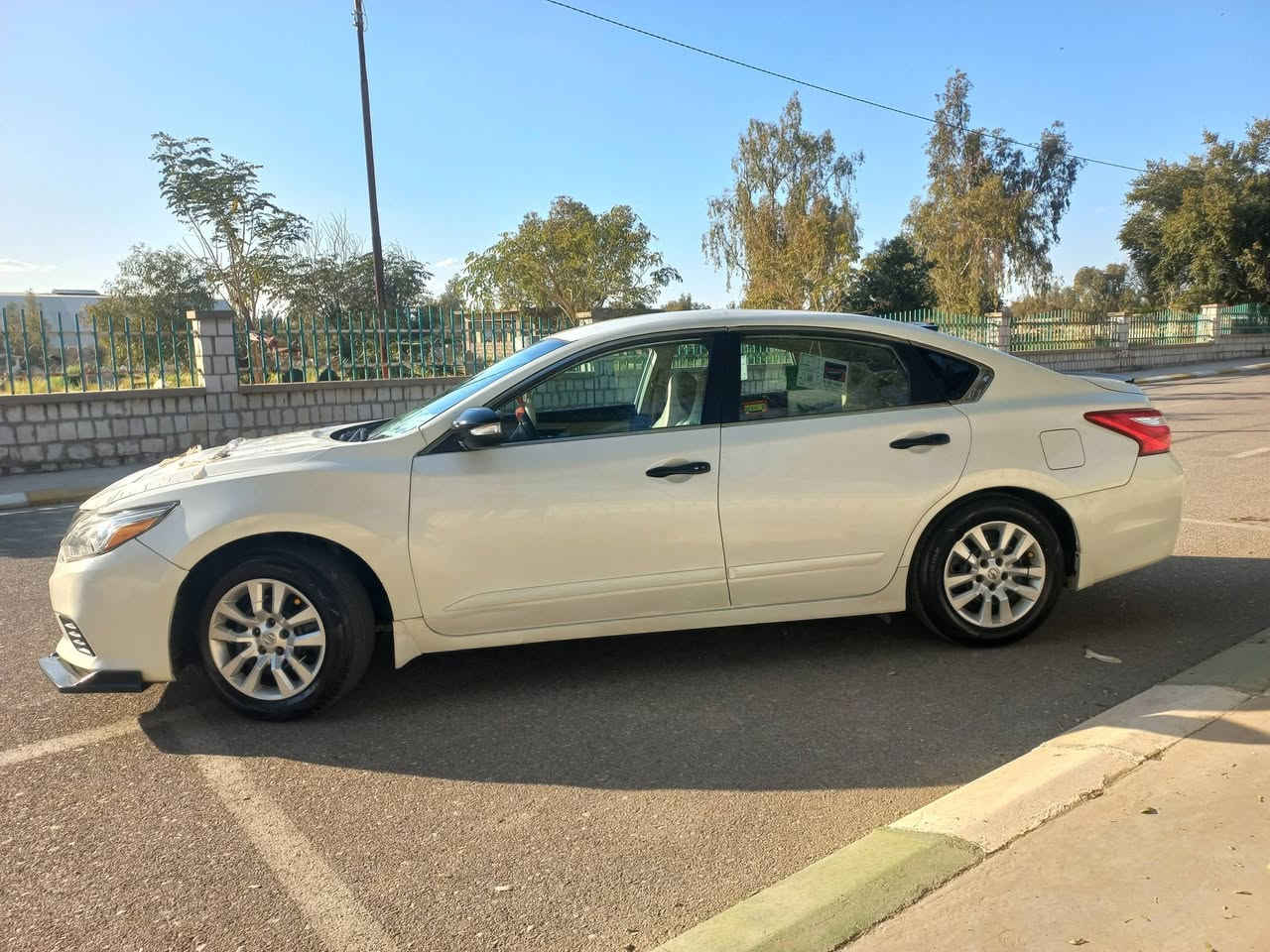 موديل ٢٠١٦ داخل اصفر كشن كهربا سياره كير محرك كولشي بيها نضافه فول صدر تايرات رقم سنويه كوله جديد سياره  شبرين بارد بل سقف باب سايق بلاد مبدل جاملغ خلفي ويا جاملخ أمامي صبغ بجم كبس كير محرك مكفول ماشي ١١٠ سبوت وجماليه كامله السياره  السعر ١١٨ وبيها مجال العنوان قضا كلار تابعه لسليمانيه ***********
