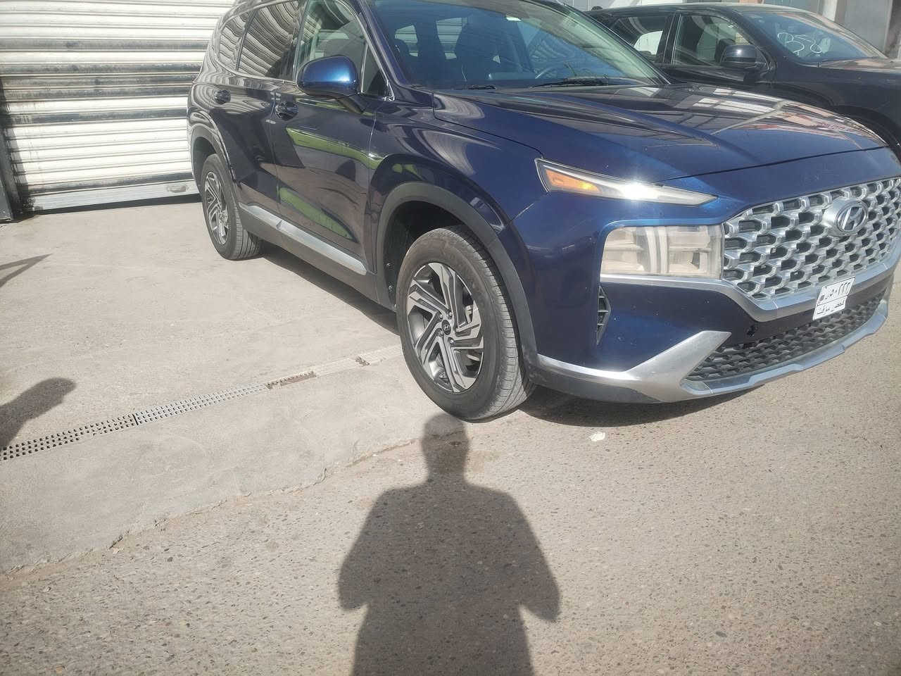 سنتافي ٢٠٢٢ لون مميز ماشيه ٦٣ سعرها ١٩٥ وبيها مجال حك الجيه تترقم بغداد فول ما عدا الفتحات ضربتها كما موجود بالصوره ضربه حلوه وخفيفه ***********
