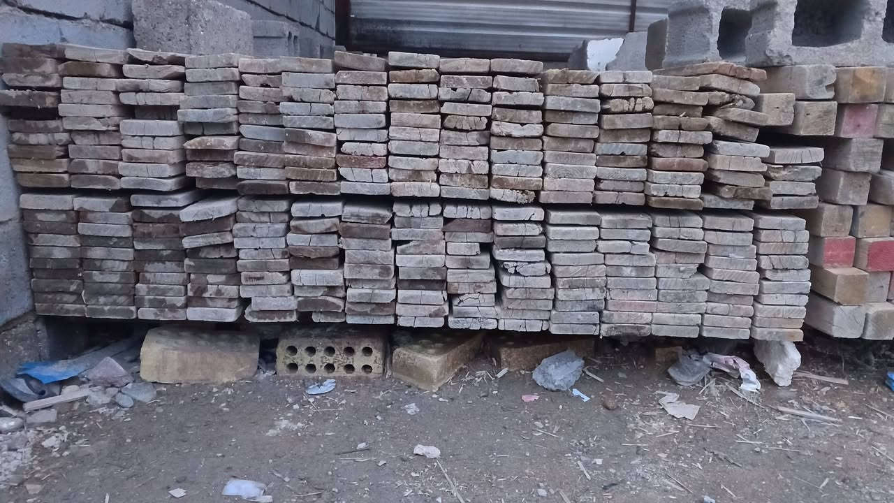 خشب جديد و مستخدم ماركة اولا
سعر مناسب محمودية واتساب ***********
