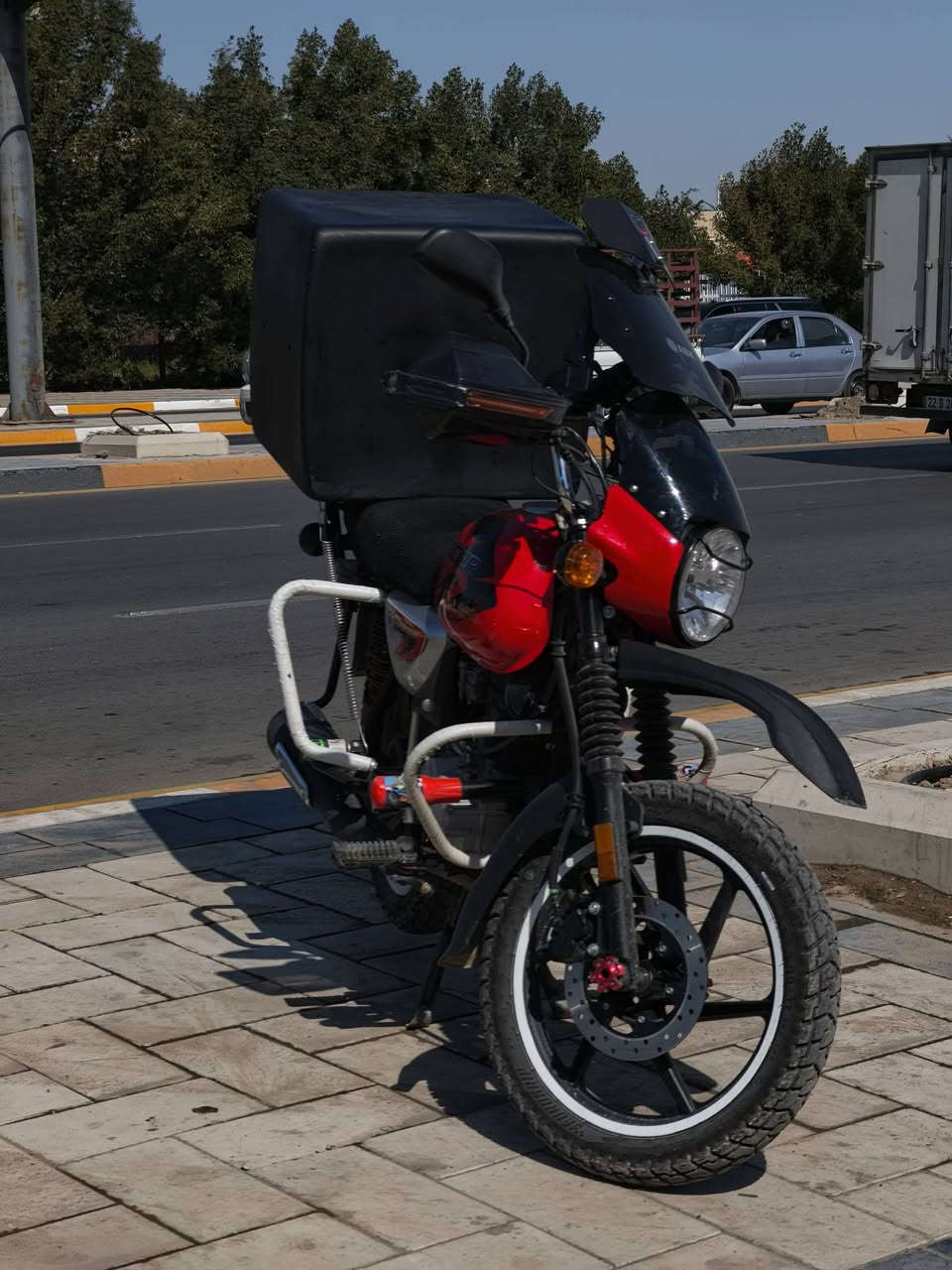 سلام عليكم بوكسر 2026 زيرو بحاله وكاله مكفوله رقم اربيل بعدهي بسم شركه ثاني يوم تحويل بسمك مكاني بغداد سعر 2700  وبيها مجال حك جيه ***********
