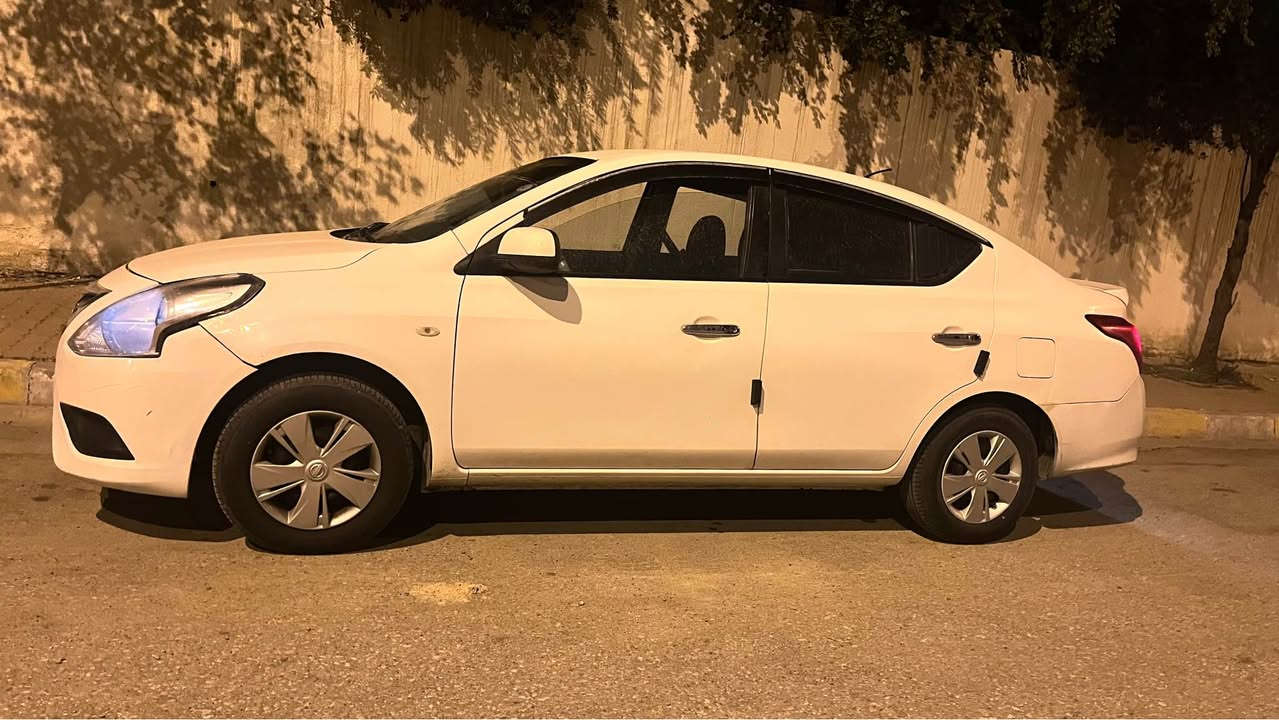 السلام عليكم 
نيسان صني موديل 2019
سيارة گير محرك شرط
سيارة بدون مصرف 
بيها شاشة كامرة سيارة حلوة مو مال معرض مال بيت السعر 110 وبيها مجال للطيبين رقم موبايل *********** كركوك, العراق
