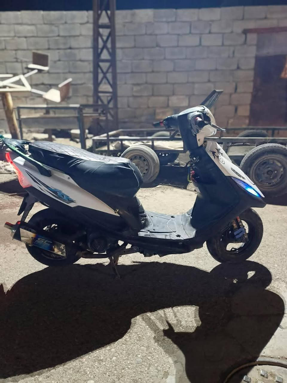 سلام عليكم دراجه ماكس عدله للبيع دراجه كايمه بس تمشك وين ماجان كلشي شغال بيه كهربايات هندر فقط يشتغل سعر 350 بيه  مجال  شي قليل مكاني ديالى بعقوبة المفرك رقم الهاتف ***********
