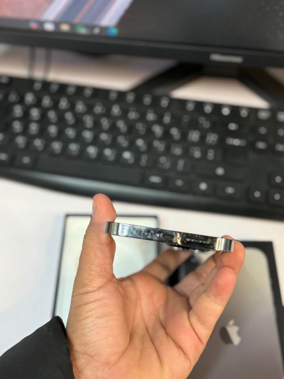 iphone 13 Pro max 256 

battery 🔋: 87%
1 sim + e sim
كارتۆن و بێ كێەشەیە 
*********** السليمانية, العراق
