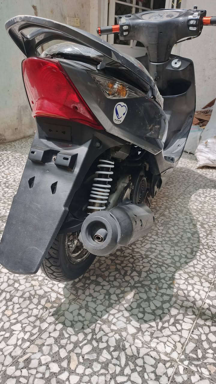 دراجه ثعلب 140 مكينه ناعمه بلاديه شغاله سلف هندر كهربائيات كله تشتغل تخم تاير جدد دبلات جدد الدراجه حلوه ومرتبه مال جناي 
مكاني مدينه الصدر 
سعرها 550 وبيها مجال بسيط 
***********
