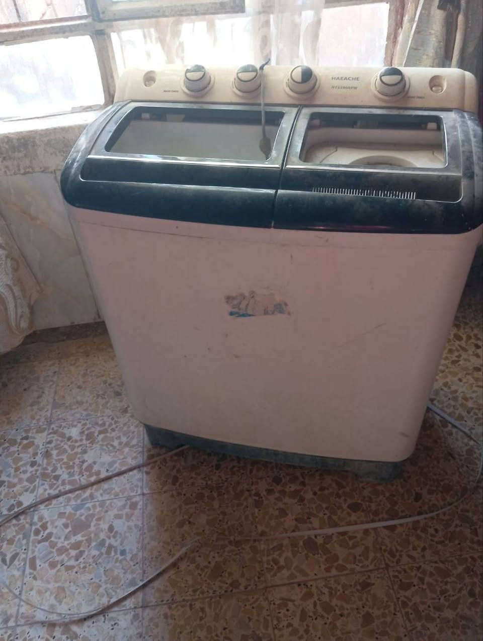 سلام عليكم غساله شغالة بس جفافة عاطله للبيع سعر 50 الف مكان مهناويه 
***********
