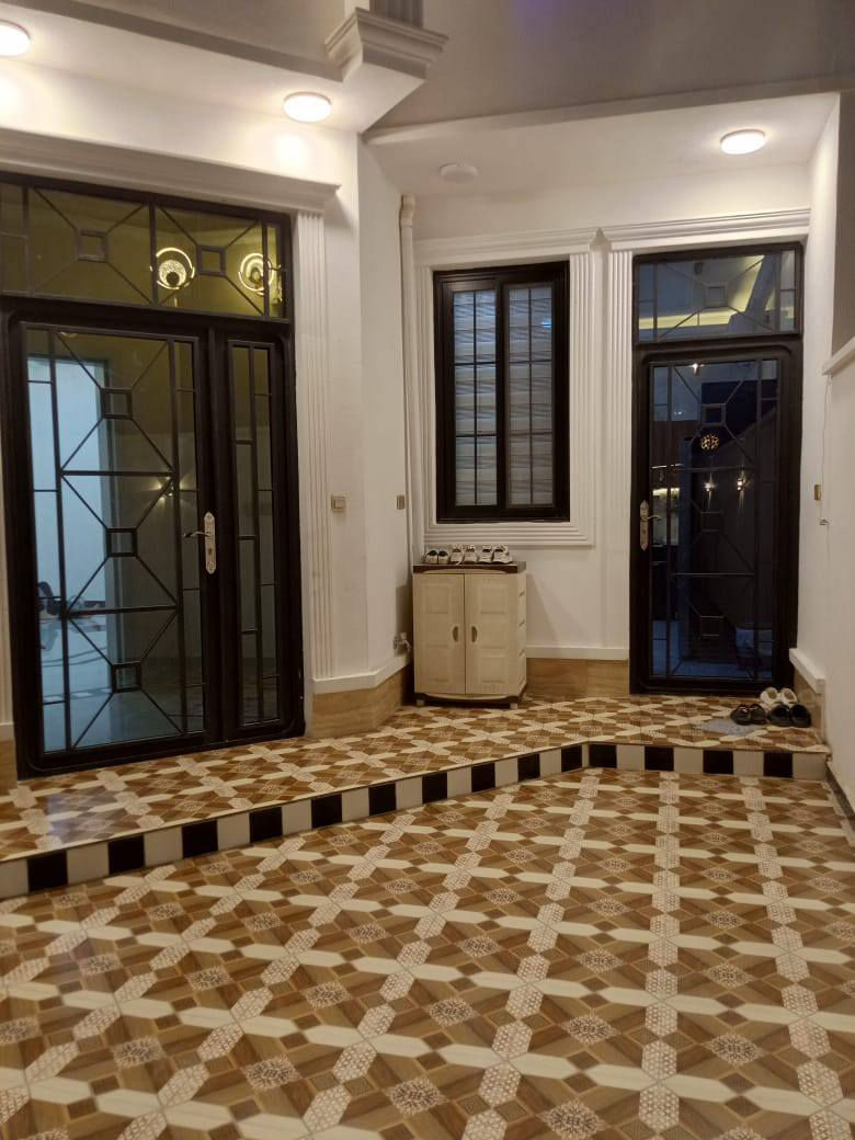 #بيت للبيع أو للأيجار طابقين 
مع الأثاث بناء حديث طابوگ مساحة 220م العنوان الانبار الرمادي شارع 40 قرب جامع الواثق 
للأستفسار ***********
