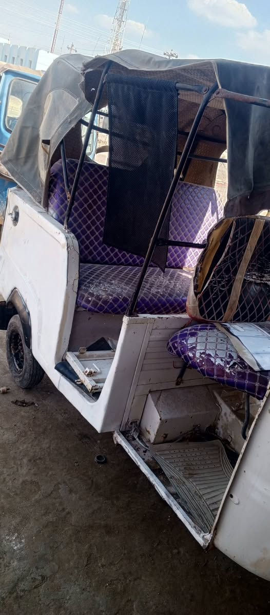 السلام عليكم اخوان تكتك للبيع بياجو شغاله ناقره كل شي ما بيها مكان بابل القاسم التكتك وراقي الصولي سعر مليون وبيها مجال ***********
