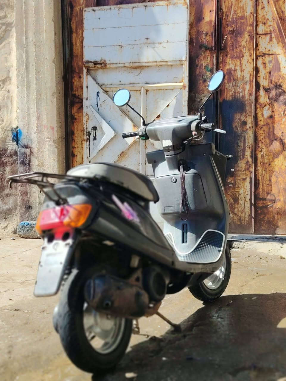 ماطور بزون للبيع معمر مرة وحدة شاصي مقوى نكرة سلف لايت شغال لايت بك لايت شغال  اشاير شغالة زوج تواير جدد دبل جديد باتريد جديد  يرهم مراوس حسب القناعة السعر  250 وبي مجال مكاني موصل الايمن حي نابلس للتواصل ***********
