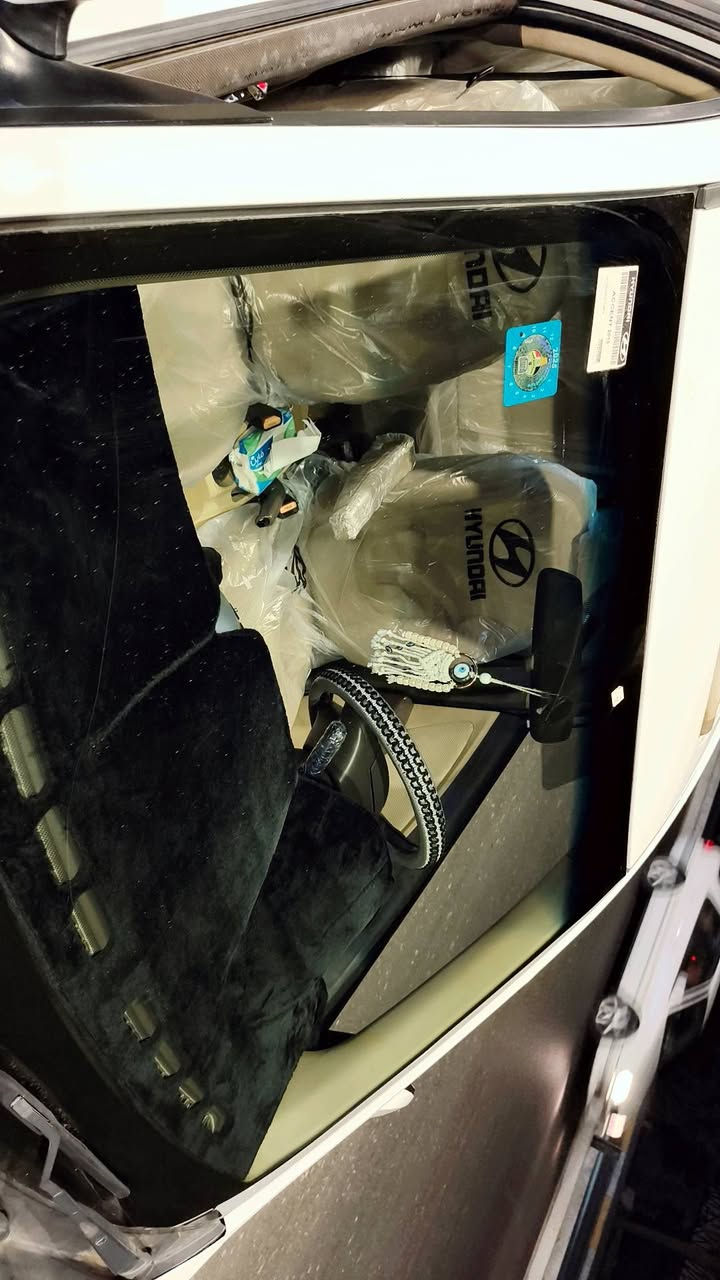 اكسنت مديل 2015 كفاله عامه من الضربه والصبغ والتبديل فول مواصفات ابلو 5 ويل كب تحكم مقود جهتين فتحت سلايت روف فقط للبيع السعر 110 الرقم ***********
