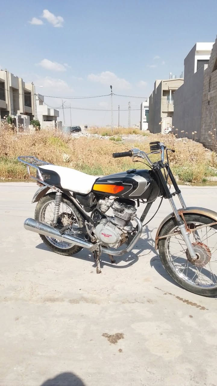 السلام عليكم بارت ٩٩٩٩ كير ومحرك شرط ماطور معمرو عل ايدي ماناقصو شي سعر ١٧٥الف وبيه مجل حك الجيه غير متواجد عل الفيس  اي استفسار عل رقم *********** كورك ***********
