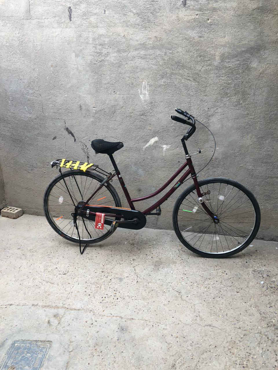 3 باسكلات للبيع
ماروني و رصاصي و برتقالي 
سعر الواحد 70 وبي مجال والبرتقالي 60 وبي مجال
مكاني زعفرانية للمعلومة الرصاصي مصبوغ
*********** متواجد فقط واتساب وخاص موجود
