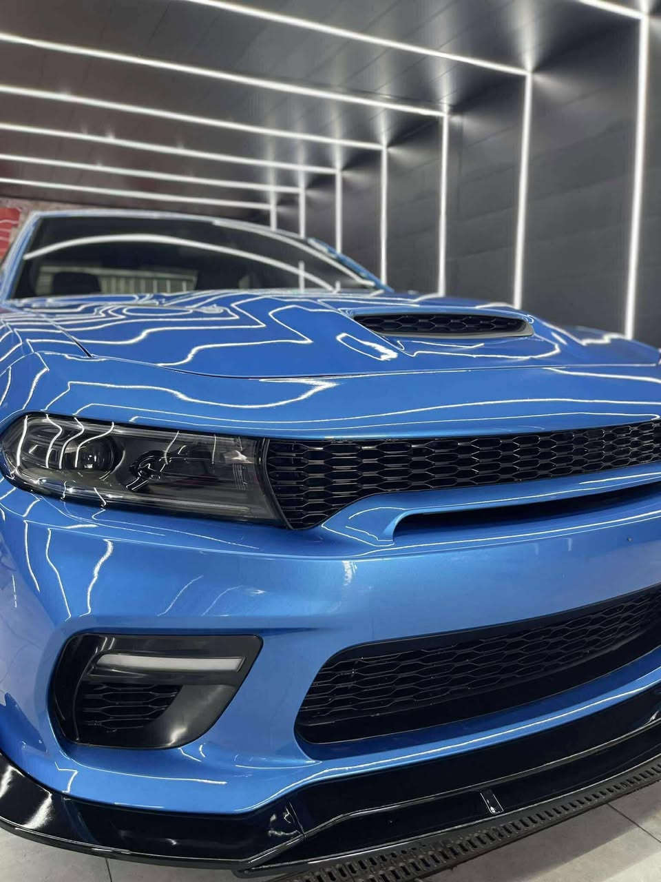 سلام عليكم.  ❤️
لون بحري مميز

 DODGE_GHARGER.      2023.    

(((بدون رقم منفيس باسمي تترقم جميع المحافظات واني لمستوردهاااا علا ايدي  

__المواصفات___

كشن السايق كهرباء وحار 

ستيرن تدفةة

*كشن حضن رياضي

*شاشه كبيره رياضيه 

    سستم صوت بلادي 

  

*محدد السرعه

*تشغيل عن بعد

*ويل كب 20 

*كامره خلفيه دواره

*حساسات

*شاشه كار بلي

*كشافات ضباب

*مرايا متحسسه للاضاءه العاليه

*دخول ذكي بصمه 

هواي بعد بيه مواصفات

——اضافات——-

منظومه زنون عالي  اصلي شرط // ثلجيه

بيوجكترات. زنون 

سياره نصبته احله من الصور تجي وشوف سياره بيهه كم ملاحضه يطيح من سعرهه لحادث____

((حادثه خفيف  جداً))بشرط سياره لا شواصي ولا لغد على الفحص((فقط الي ماشر عليه بالصوره ))صور حادث موجوده 

السعر 235 وكلشي  موجود بلسوك واني بلخدمة❤️

 ماعجبك سعرها اترك تعليق حلو مثل وجهك لحلو❤️❤️

مكاني ميسان مركز المحافظه صور الحادث موجوده بالمنشور

    ***********
