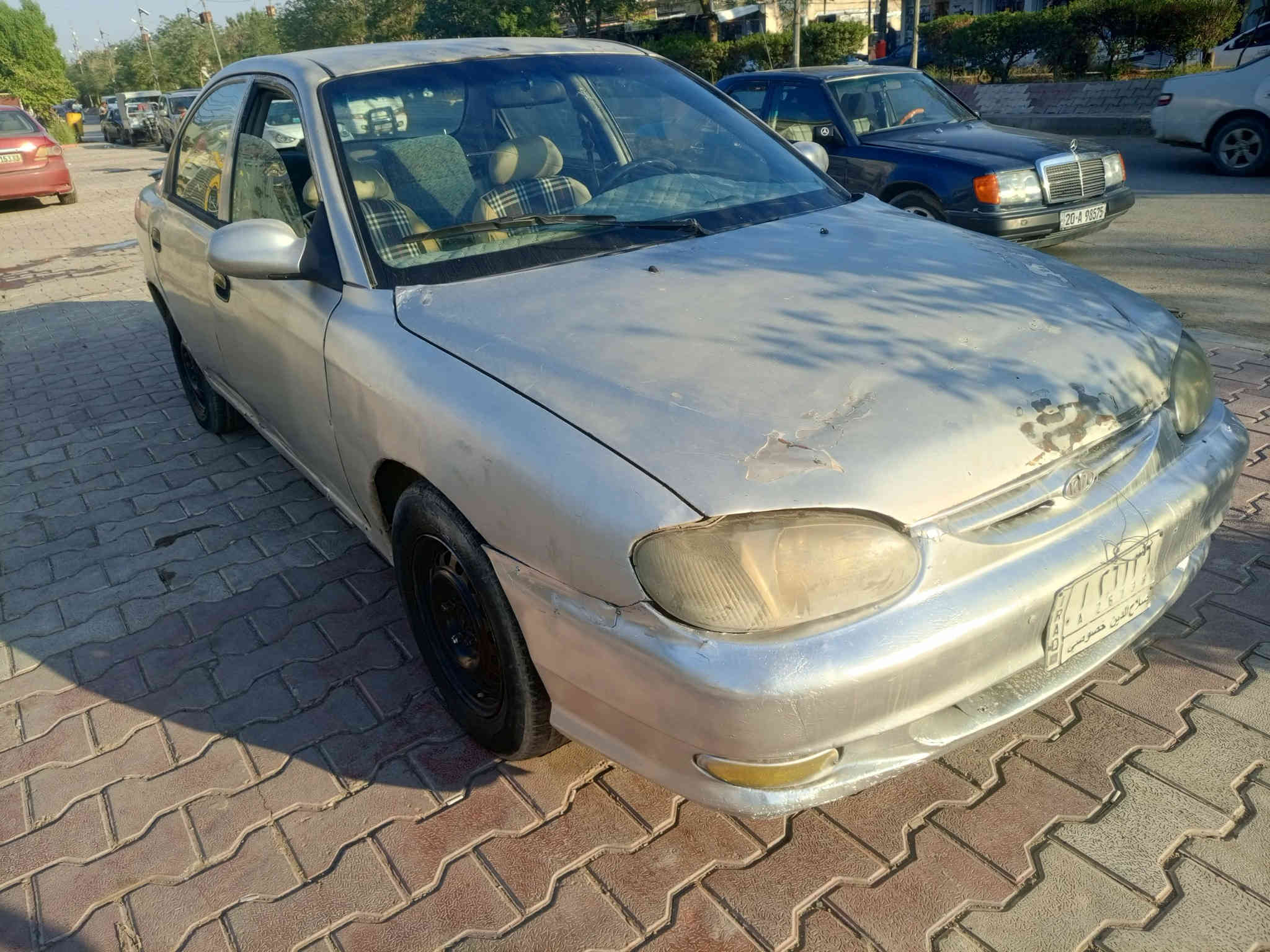 السلام عليكم كيه سيفيا موديل 1999 محرك وكير اوتو كفاله كهربائيات كلها شغاله سياره مثل ل للصوره رقم الماني نواقص شي بسيط السعر 18 وبيها مجال تكفل سرقه وعشائر / المكان ديالى المقدادية الرقم ***********
