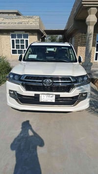 لاندكروز GXR • ٢٠١٣ • محدث ٢٠٢١