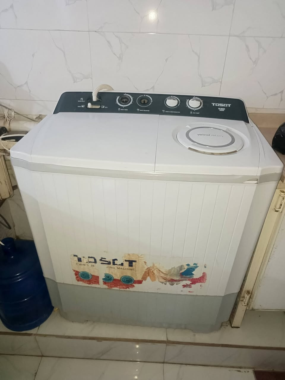 السلام عليكم للبيع 👇
ثلاجه كبيرة شرط تجميد 175 
مجمدة شرط تجميد 125
غسالة 160 
بلازما 32 ام النت مع الميز 125 
ناصرية مركز 
***********
