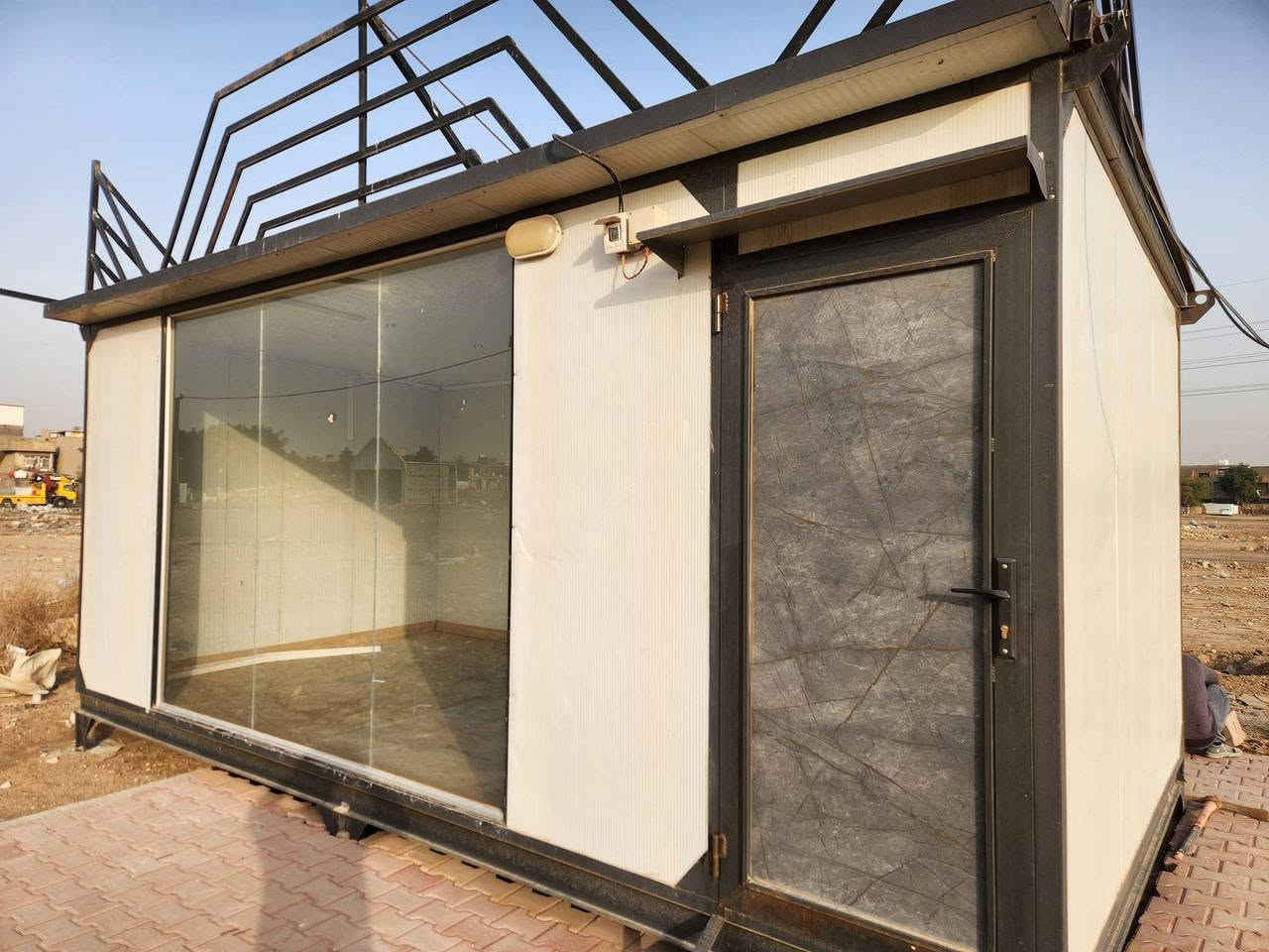 كرفانات جديدة قياس3×6سعر مليون و850
باب وشباك تركي والصحيات🛁 نصنع جميع القياسات
وعمال الموقعي و ضد الحريق  ومعمل PVC للابواب 🚪والشبابيك 🪟العنوان بغداد باب الشيخ
اتصل على الرقم: ***********
