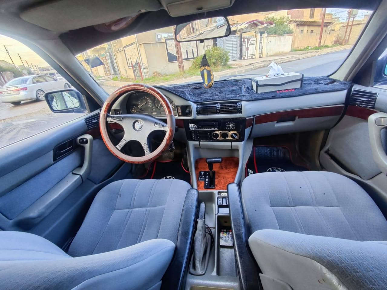 السلام عليكم سياره بي ام للبيع 520اصل وفصل موديل 91 محرك كبس  كير توماتيك بشرط  تخم امامي وخلفي كلها جديد  تخم تاير وويل صقر جديد غرفتها جديده تبريد قطعتين  كهربائيات كلها شغاله مصبوغه فرن جماليه بدون حادث صبغ رقم واحد السياره سنويه ورقم وهزه كله جديد رقم مسطره جديد شرط الوكاله والتحويل اني الشرعي السياره حيل حلوه احله من الصور وبلاديه كلها حته سبير الشركه موجود  السعر 65 وبيها مجال عنوان السياره موصل حي البكر للستفسار خاص او الاتصال ع الارقام ***********

*********** وترهم مراوس
