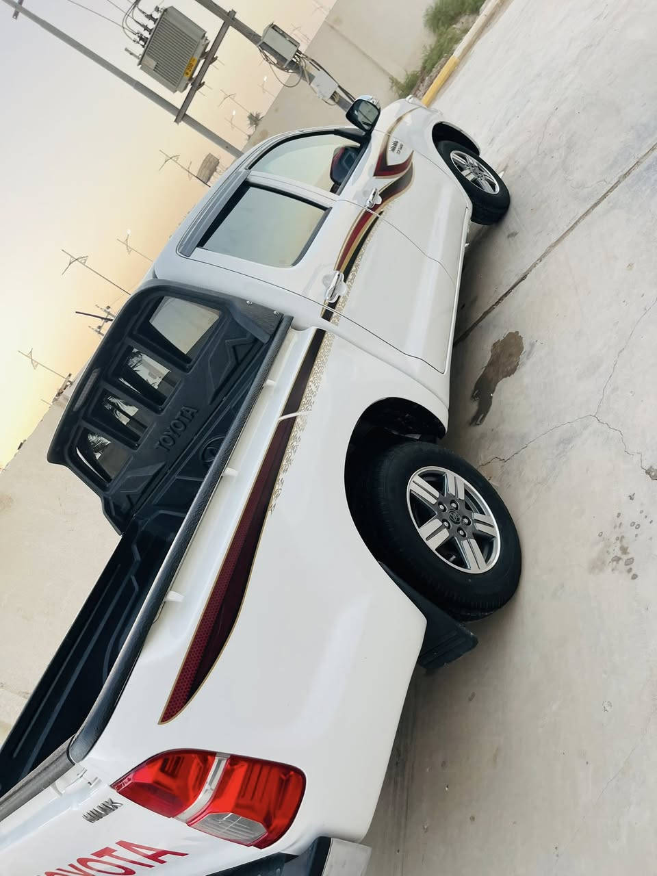 ٢٠١٤ رقم قادسيه دولي بسمي مصفره ضريبه وغرامات مداور مباشر  بيها جاملغ مبدل وبنيد مفتوح 
تاير جديد وحداديه جديده
مكانها سماوه
سعر ١٩٣
***********
