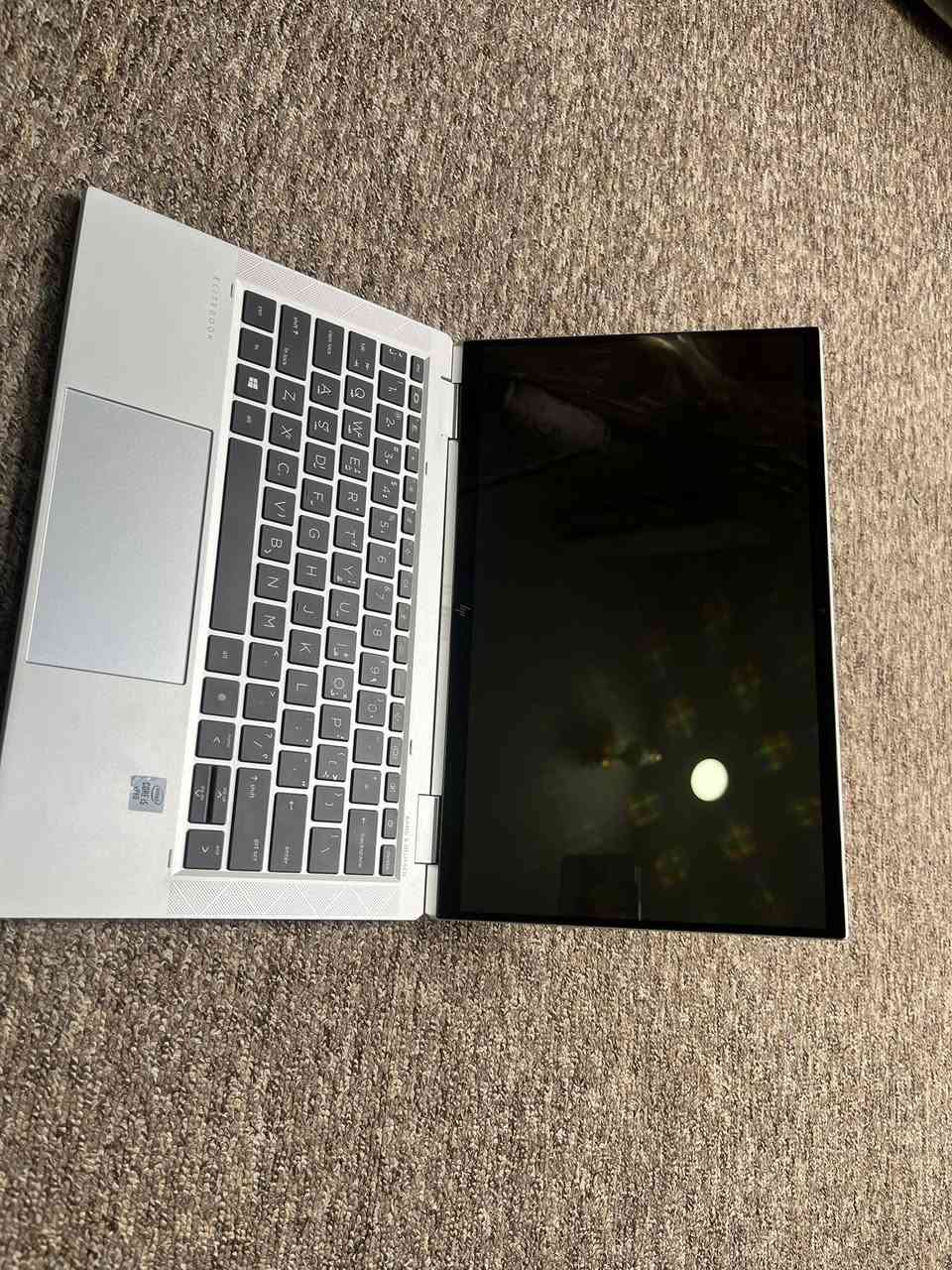 حاسبه  HP للبيع  تصير ايباد مشتريها لغرض الدراسه وما استعملتها ابد يشهد الله قليل كلش وماعرف الها مواصفاتها موجوده بل صور سعرها 425 قفل
 للتواصل***********
