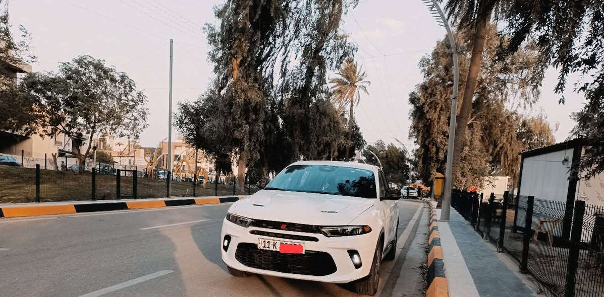 دوج هورنت موديل 2024 
بانزين هايبرد +بلك ان ( شحن منزلي) 
ماشية 10 الاف ميل 
حادث قطعتين صبغ ، تبديل بنيد و صبغ + صبغ باب السائق 
بارد في باب الجنطة و بارد في چاملغ السكن 
مواصفات قيادة شبه ذاتية 
تبريد قطعتين
تدفئة مقاعد و تدفئة ستيرن
فول بصمة ابواب و تشغيل
شاشة كبيرة و كاميرا فول HD 
نقاط عمياء
مرايا شفط
شفتات گير 
اوتو هولد
مواصفات اخرى.......
شحن البطارية يمشي 50 كيلو 
السعر المطلوب 138 
قابل للتفاوض
*********** بعقوبة, ديالى
