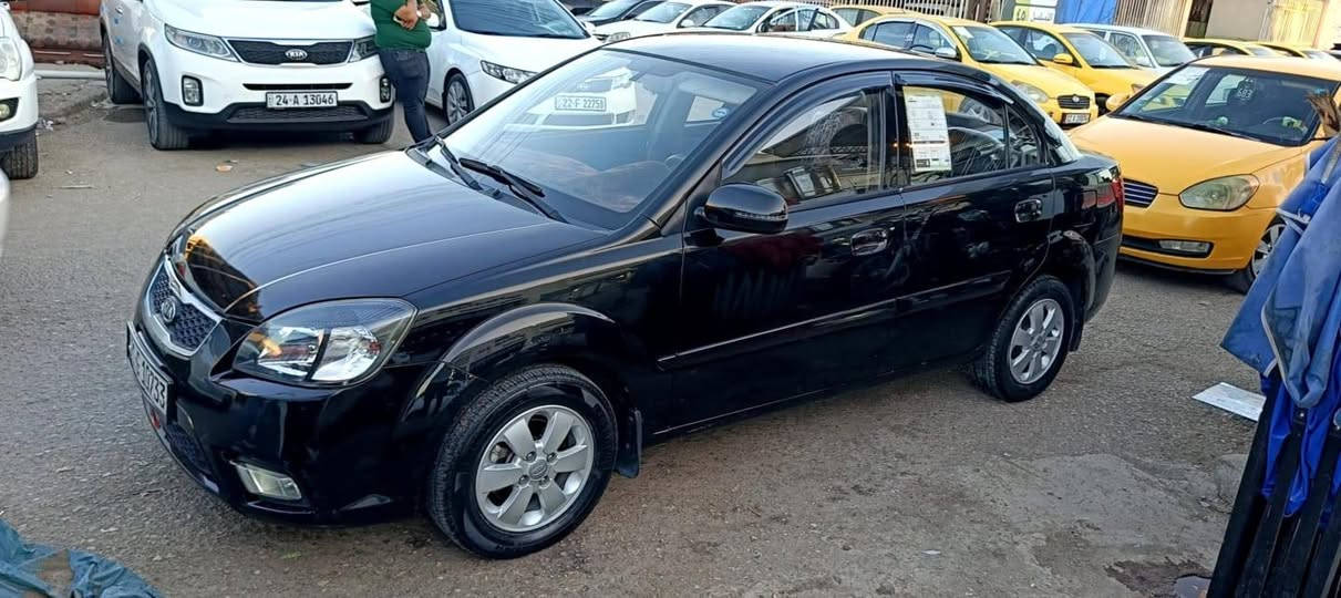 السلام عليكم
كيا ريو 2011

محرك 14 

رقم سليانيه 

بأسمي 

بدون حادث شبر بالبوند فقط 

سيارة وضع شركة 

سعر 92

***********
