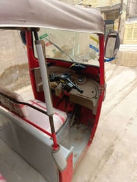 تكتك لبيع موديل 2018 السعر  5مليين وبيهه مجال  07765646962بس واتساب