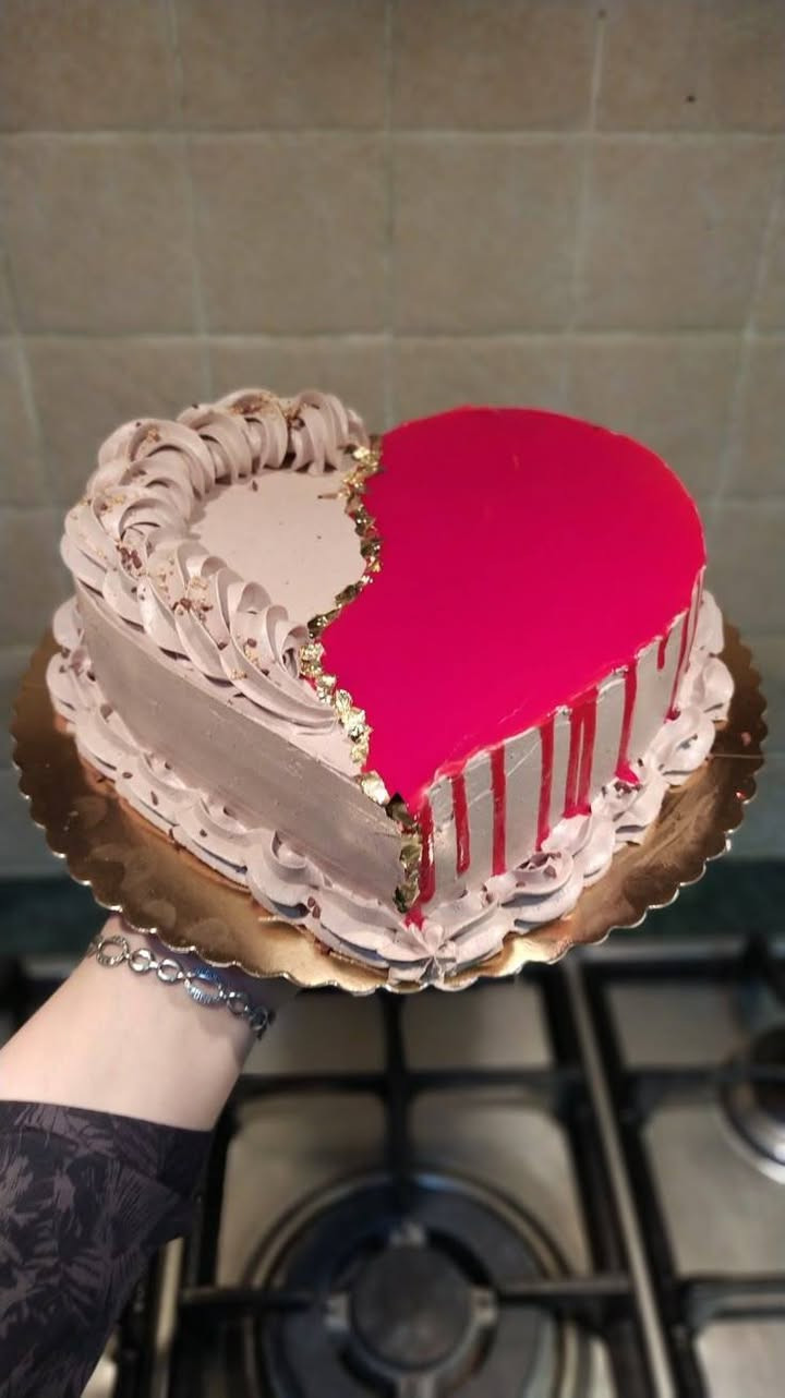 ولي تحب تحجز راسلو صفحه
كلك جاهز كليجه 
كيكه مال حاي 
حبايب گلبي  حجز قبل 
يوم الي تحج تحجز هاذ رقم وبي واتساب 
 سوي نواع الكبب نواع المرك  
دولمه مقلوبه معجنات 
سوي طرشانه 
طرشي خيار وحمر ***********
