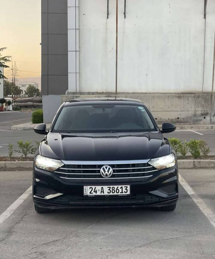 جيتا 2021 
كير ومحرك شرط 
بيها قطعتين كلير امريكا بدون حادث بدون معجون فقط بغ 
بجم و خلف كبس ايرباكات كبس 
سعر مناسب جدا 149 وبيها مجال
للاستفسار *********** دهوك, العراق
