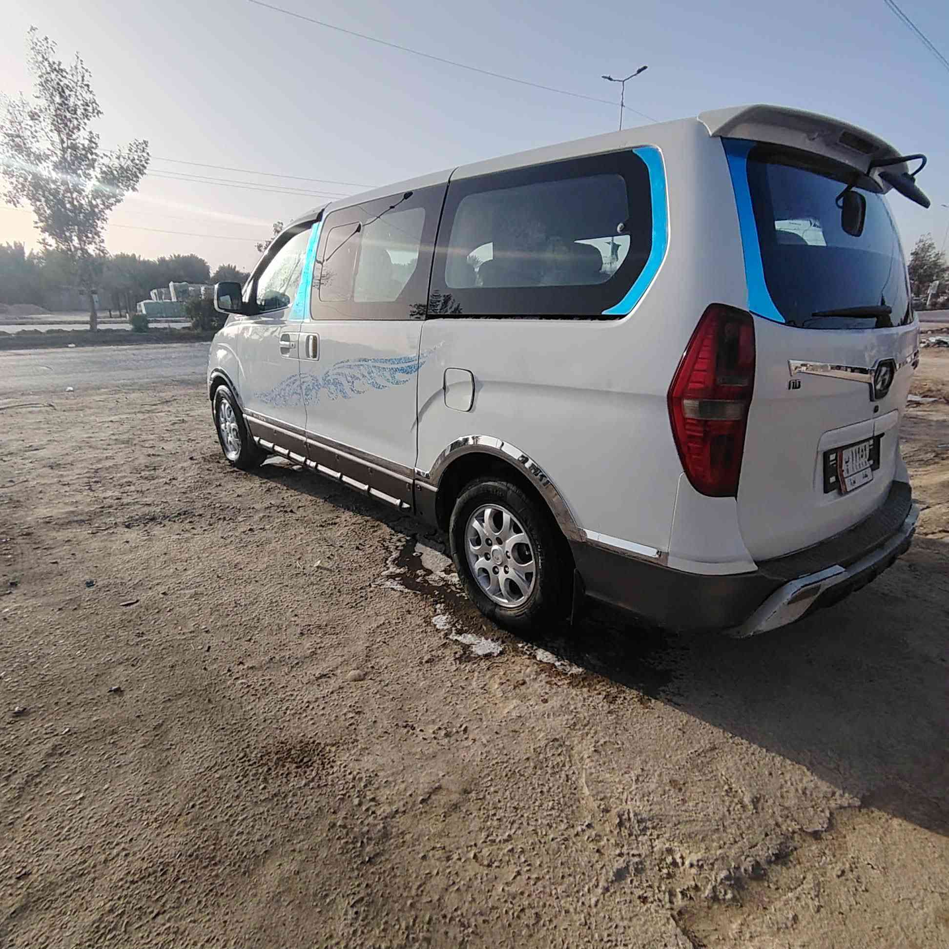 اسلام عليكم ستاركس للبيع موديل 9رقم بغداد الماني مصفره جاهزه على اخر حبايه مال جناي سياره مكينه كير حداديه تخم تاير كله جديد بيهى جوملغ خلفي جهت لعبري ول وربع لباب سدر صبغ وعندك شويه بل طرف مال جنطه هم صبغ مكان سياره بابل السعر 120وبيهى مجال الرقم ***********
