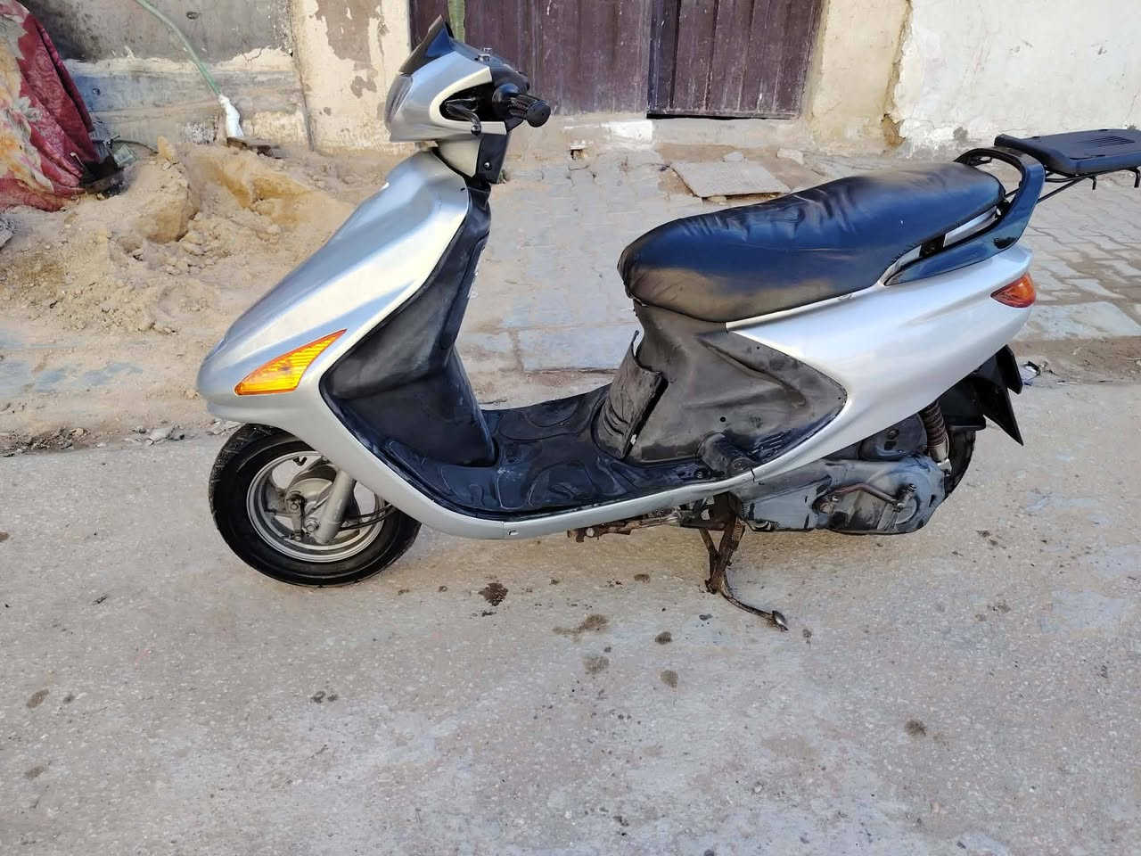 سلام عليكم دراجه فراشه نظيف.كل شي ما بيها.دراجه كهربائيات سلف هندر كله شغال..دراجه سلعه معدل خير من الله.دراجه ما مفتوحه.550مكان الدراجه نجف.***********
