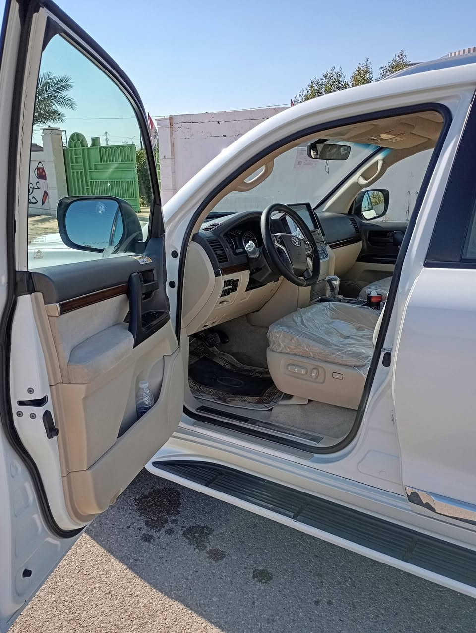 للبيع سياره  لاندكروز موديل 2018 وايت ادشن محرك 8سلندر ،ماشيه 77 الف ،السعر 498$ ورقه رقم السياره اربيل سياره جديده جدا بمعنى الكلمه مابيه اي ضرر مكان السياره الرمادي ***********
