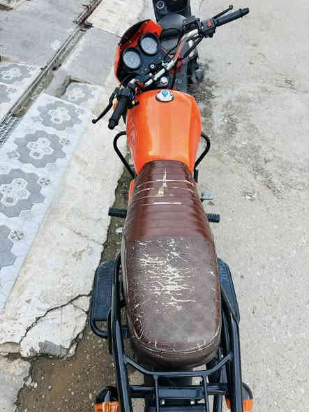 سلام عليكم دراجه دايوان موديل ٢٢ دراجه تخبل وراق سحب سعر دراجه مليون و ٥٠ بي مجال مكان ديالى شهربان 
***********
