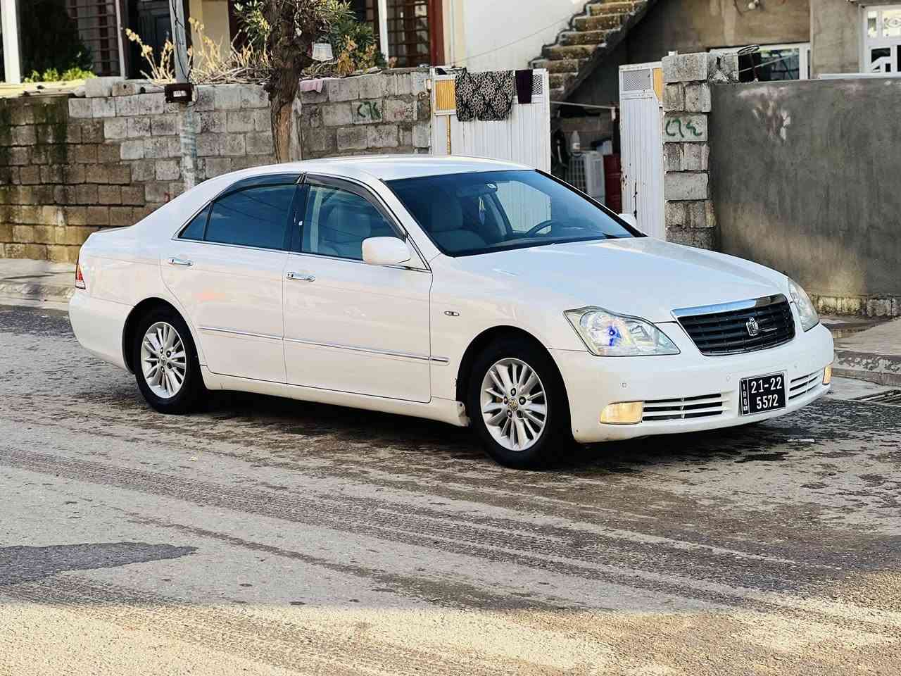 شاهینە مووس.
2004
182  بێ دووکەڵ.
ناو کرێمی .
دوو دووگمە
بەس شووێن مووسەکانی بۆیاخە 
شاشە
سووکان کارەبا .
کووشن کارەبا .
مەجمووعە سووکانی لێکزس .
تەقەو ڕەقەی نییە .
 .ساردوو گەرمی بەسراوە .
برێکی بەسراوە .
کامل مەسرەف کراوە .
دەعموو لێ دراوی نییە .
سعری 57گەڵاو مەجال .
***********
***********سەسایەق
