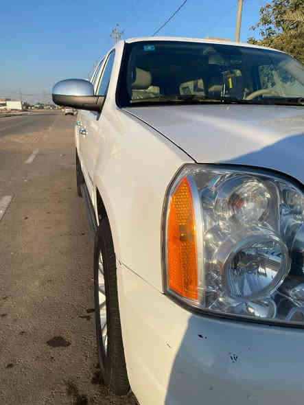 سلام عليكم 
يوكن 2013 خليجي سيارة فول موصفات مكفولة كفالة عامة
السيارة جاهزة ع آخر حباية 
تحكم استيرن + تحكم دوسات + تحكم كشنات 
فتحة قمارة 
تخم تاير 
الله شاهد سيارة مال بيت رقم بغداد خصوصي ماداخلة كراج استخدم شخصي سعره 240 وبيها مجال 
للاستفسار ***********
العنوان // واسط قضاء الحي
