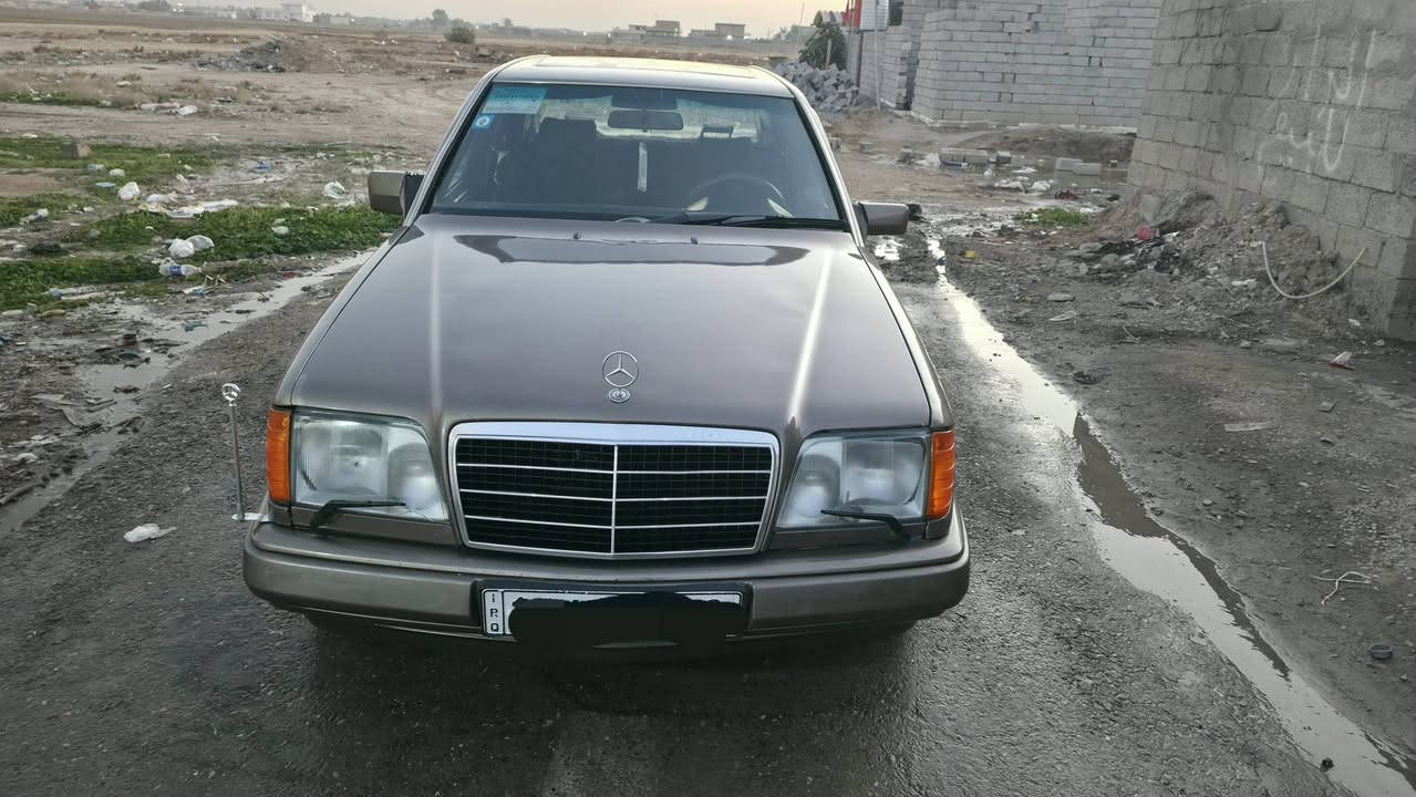 سلام عليكم 
مارسيدس للبيع موديل 89محدث 93
محرك كير بطه ثنين او نص 
تدفئة تبريد كهربائية كلها شغالة 
رقم بغداد دولي
تخم تاير شاشة السعر 48او بيها مجال 
الرقم ***********
العنوان بغداد تقاطع النهروان
