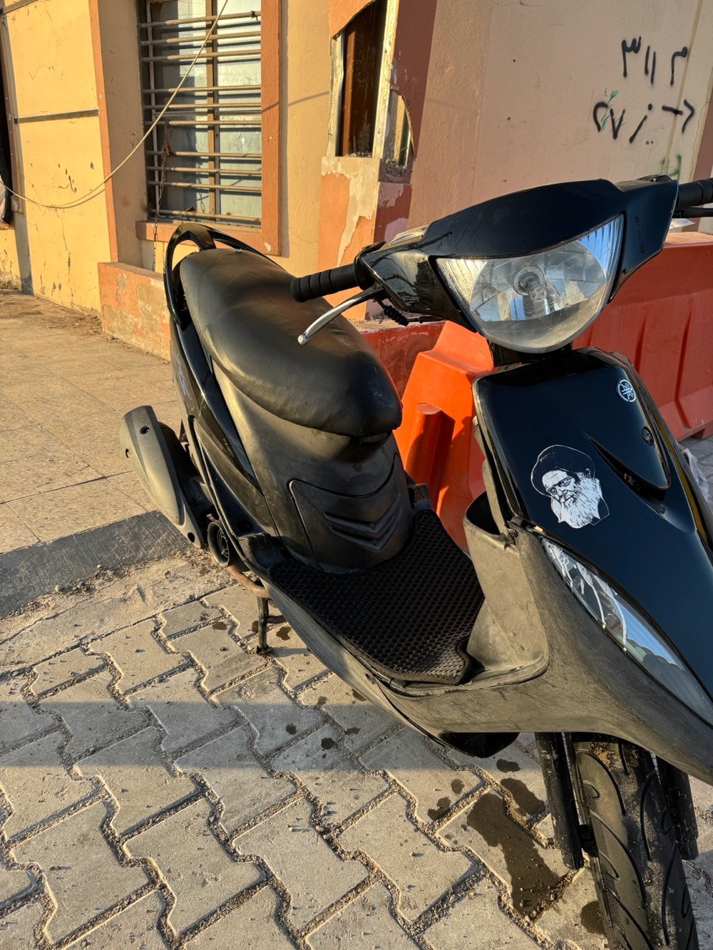 السلام عليكم
ماكس عدله مكينه بلادي ممفتوحه اكفل الدراجه مكينتها خير من الله وبيه شلعه قويه الدراجه افحص وآخذ وإذا اكو مراوس pcx